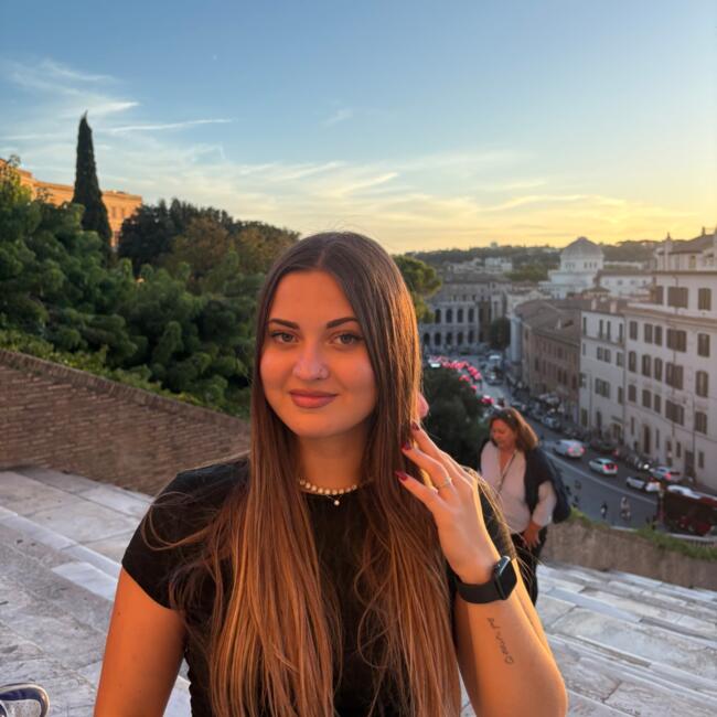 Babysitter a Canegrate: Ludovica