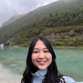 Babysitter in Singapore: Yang