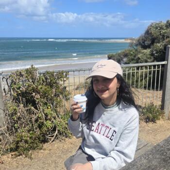 Babysitter in Melbourne: Sabrina