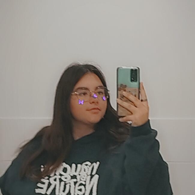 Babysitter in Saint-André-de-la-Marche: Clementine