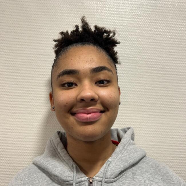 Babysitter in Lyon: Emma