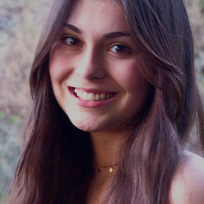 Babysitter in Albi: Angelina