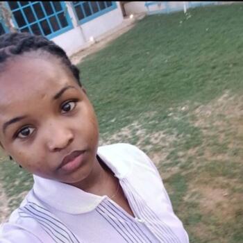 Babysitter in Riyadh: Sharon