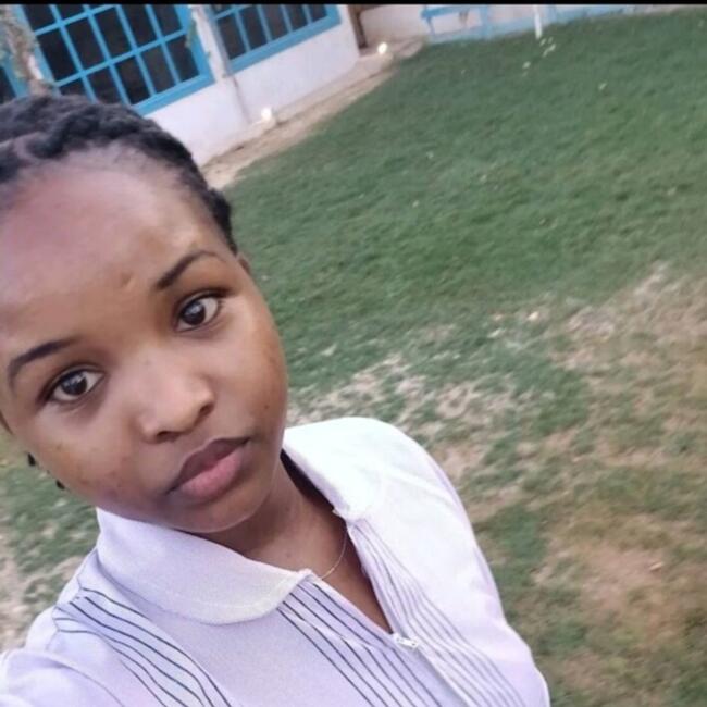 Babysitter in Riyadh: Sharon