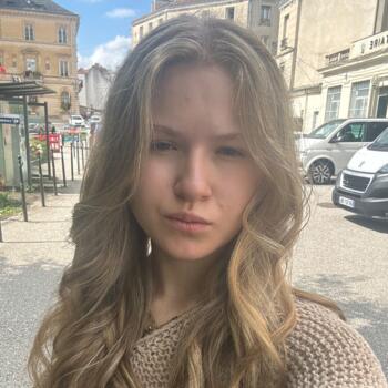 Babysitter in Perth: Lelia