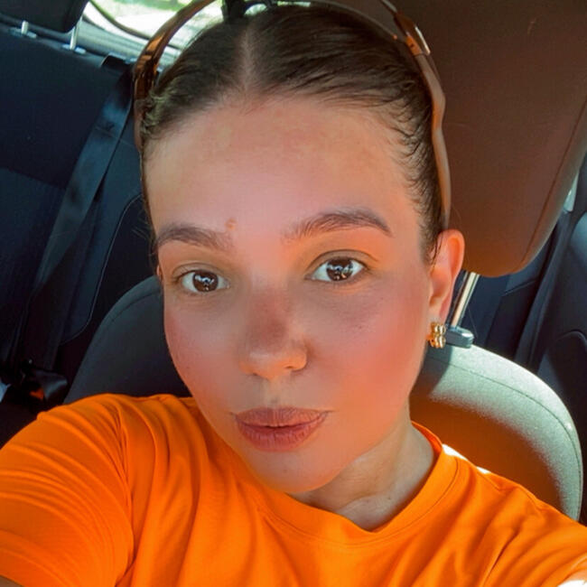 Emprego de babá em Lins: Leticia