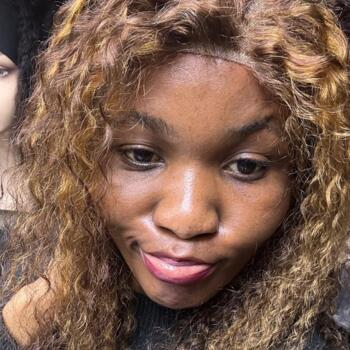 Babysitter in Dubai: Lindiwe