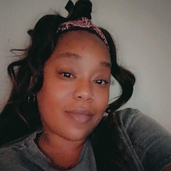 Babysitter in Everett (Washington): Calvina