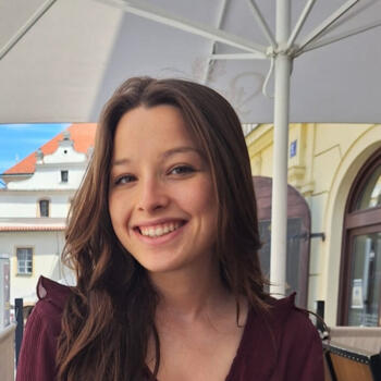 Auklė Paryžius: Jeanne
