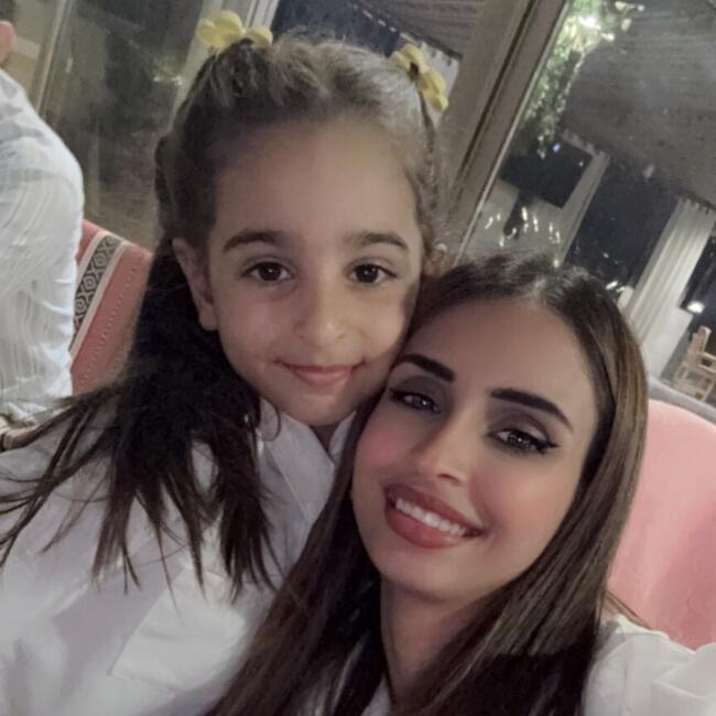 وظيفة جليسة أطفال في زرقاء: Reham