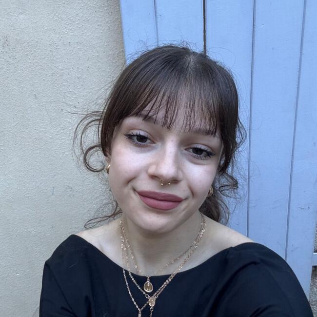 Nanny in Moulins: Célia