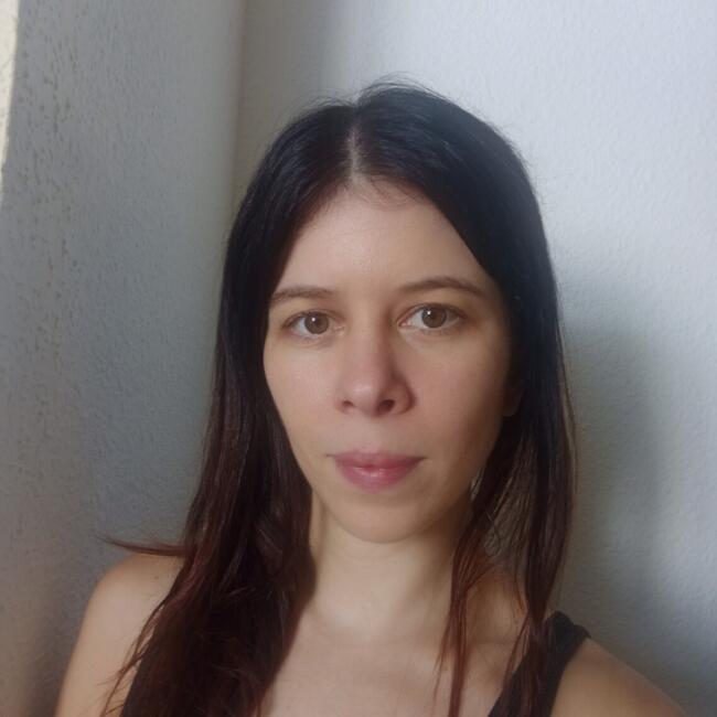 Canguro en Benidorm: Camila