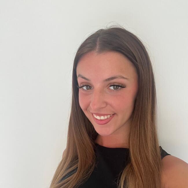 Babysitter in Boisseuil: Noemie