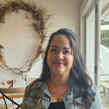 Nanny in Whangaparaoa: Lisa