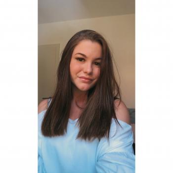 Babysitter in Schwechat: Nina