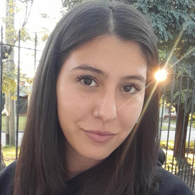Babysitter in Quilmes: Ximena