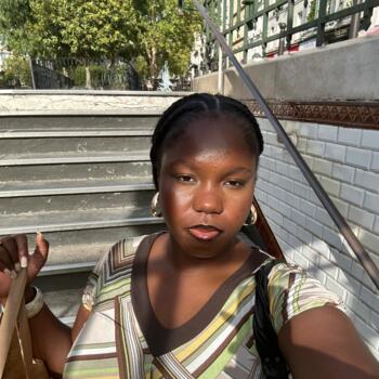 Babysitter in Aix-en-Provence: Tokunbo