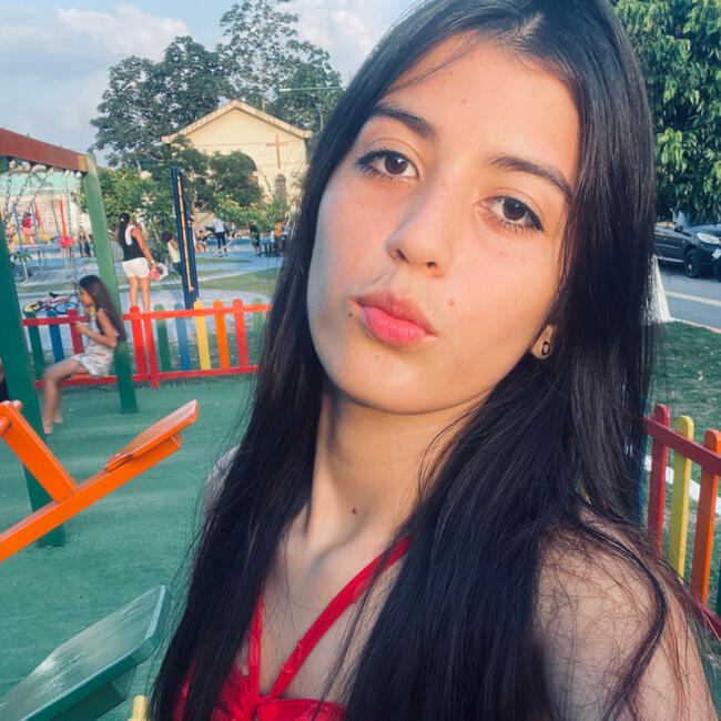 Babysitter in Belém: Nara