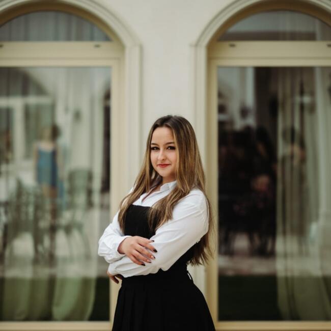 Bonă în Utvin: Denisa