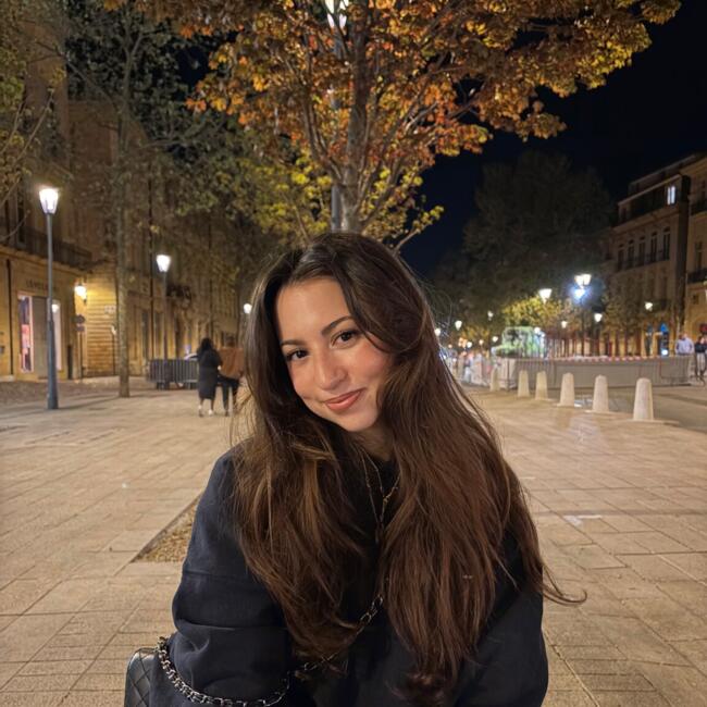 Babysitter in Aix-en-Provence: Sara