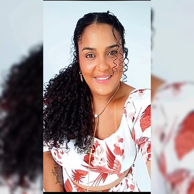 Babá em Salvador: Kely Castro