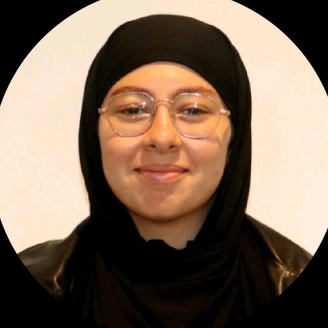 Babysitter in Houilles: Yamna