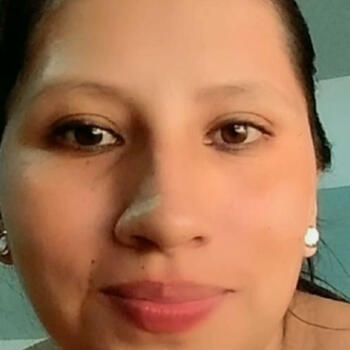 Baby-sitter in Manta Ecuador: Lorena