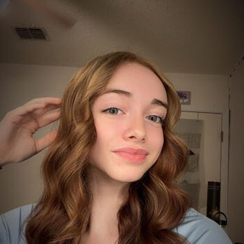 Babysitter in Arlington: Sydney