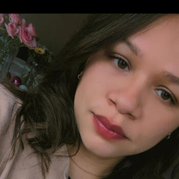 Nanny Castellon: Aurora Kelly