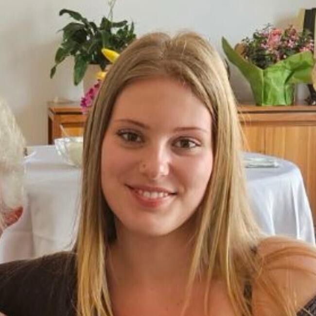 Babysitter in Melbourne: Tayla