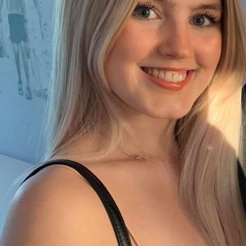 Babysitter in Leeds: Ella