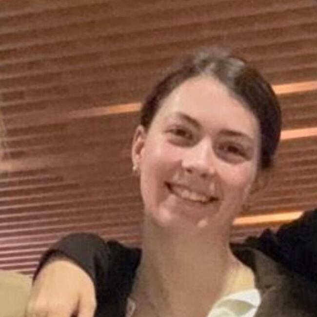 Babysitter in Oiré: Charlotte