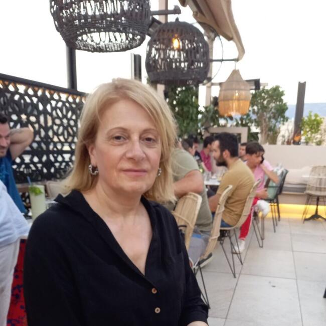 Babysitter στην περιοχή Ίλιον: Vaso