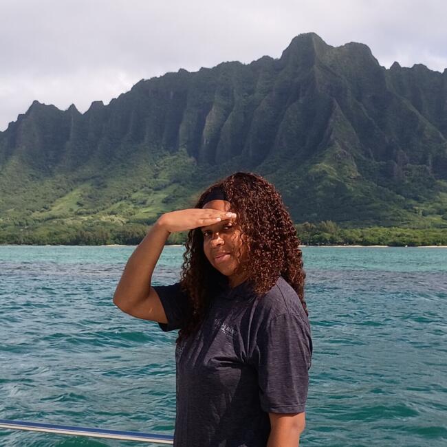 Babysitter in Honolulu: Tierra