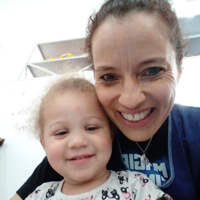 Babysitter in Cork: Giovana