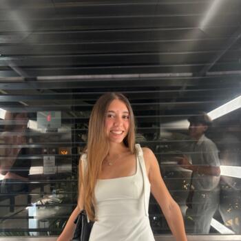 Babysitter in Aventura: Aimee