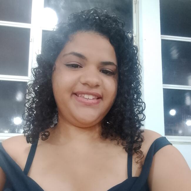 Babá em Salto: Samara