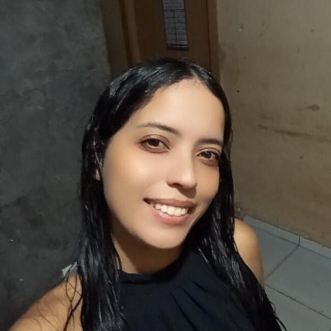 Babá em Belém: Adria Dias