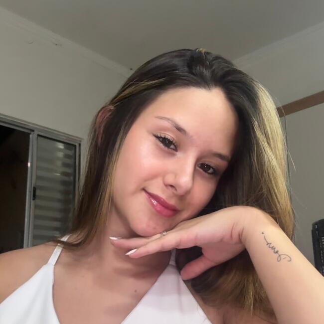 Babysitter in Jacareí: Mariane