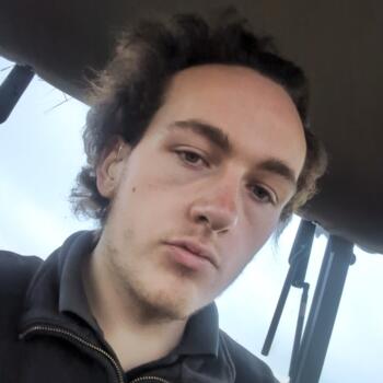 Babysitter in Princes Risborough: Ash