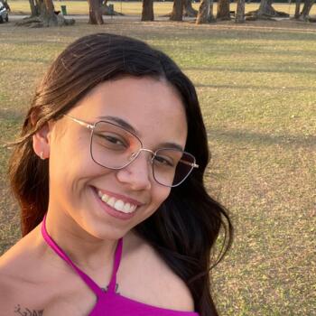 Babysitter in São José dos Campos: Iris