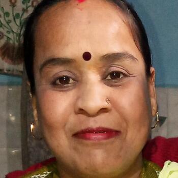 Babysitter in Agra: Kirti