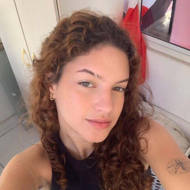 Babysitter in Curitiba: Larissa