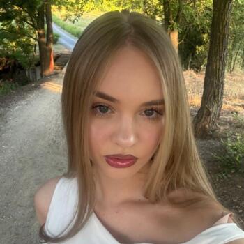 Bebisiterka u Beograd: Andjelina