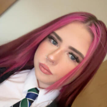 Babysitter in Dundee: Peyton