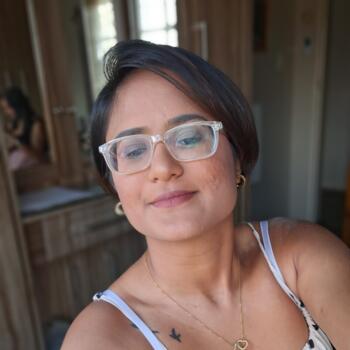 Babysitter in Balfour: Karishma