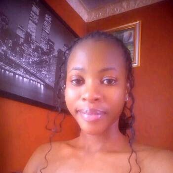 Babysitter Cape Town: Chelsea mandibvira