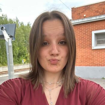 Babysitter Douchy-les-Mines: Loraydane