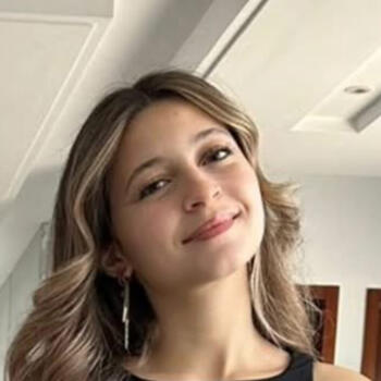 Babysitter in Montreal: Elissa