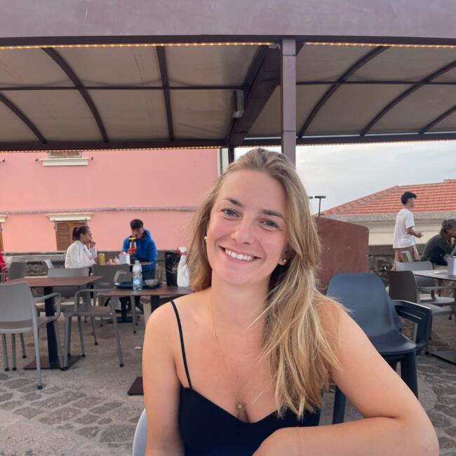 Babysitter in Lyon: Anna